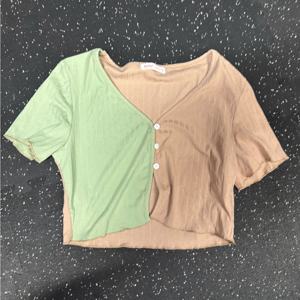 Never worn ROMWE green and tan crop top. Women’s size small